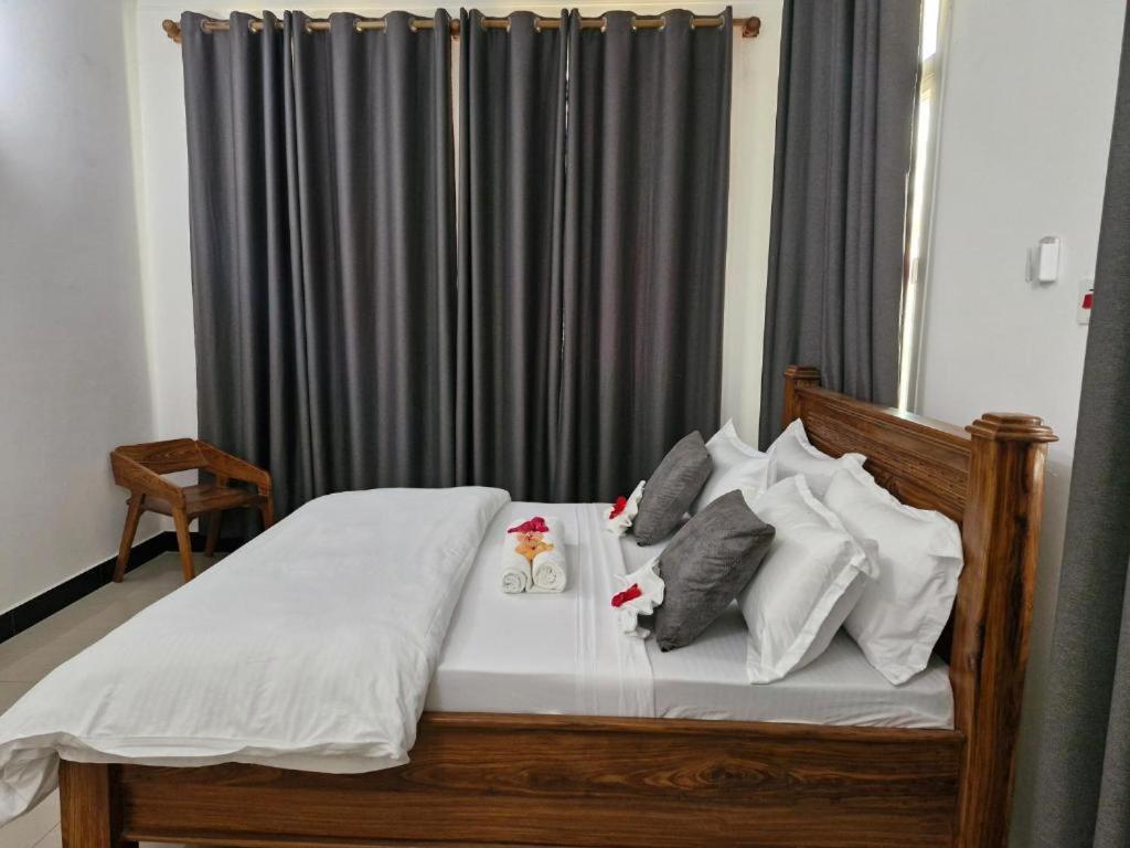 64 Zenj House Luxury Airport B&B Mbweni Екстер'єр фото