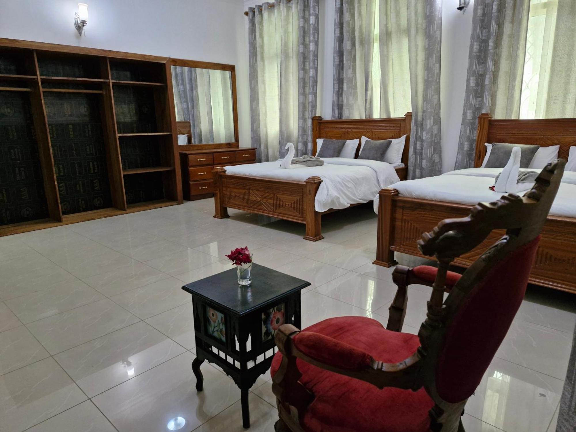 64 Zenj House Luxury Airport B&B Mbweni Екстер'єр фото