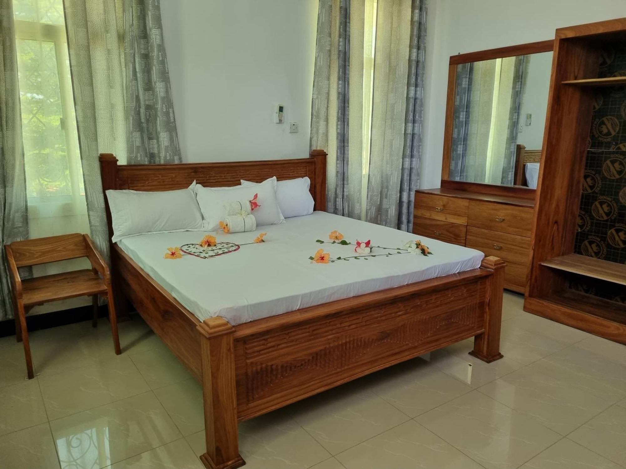 64 Zenj House Luxury Airport B&B Mbweni Екстер'єр фото
