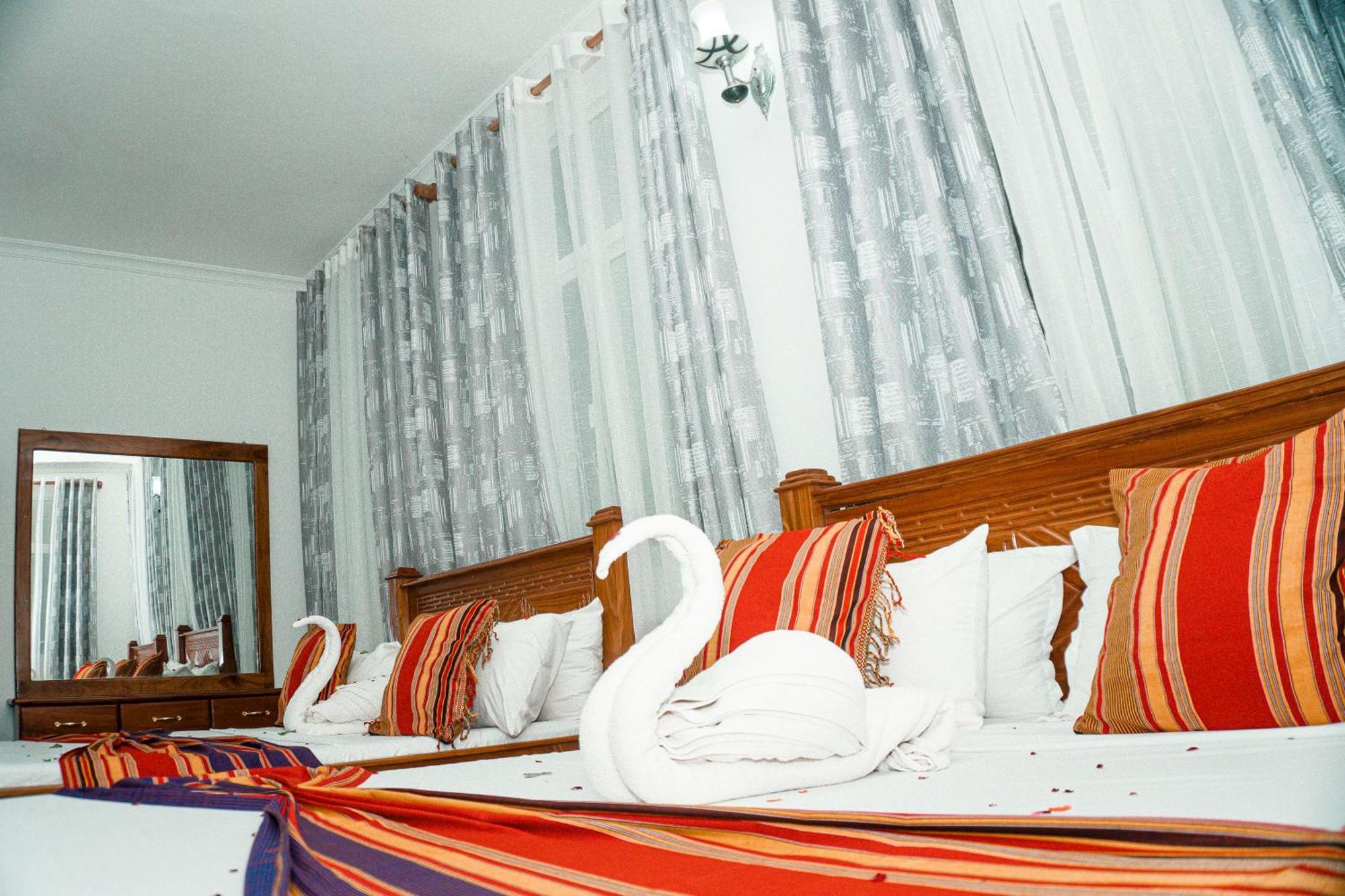 64 Zenj House Luxury Airport B&B Mbweni Екстер'єр фото