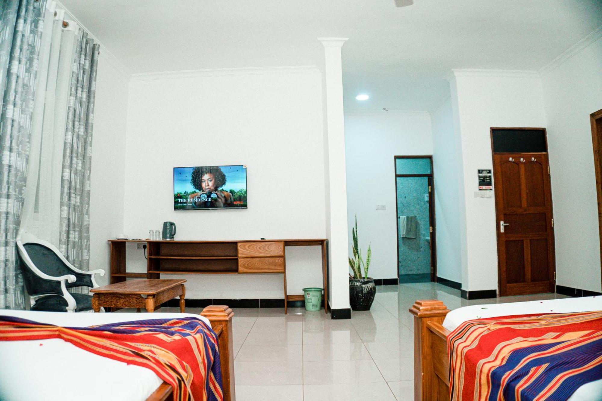 64 Zenj House Luxury Airport B&B Mbweni Екстер'єр фото