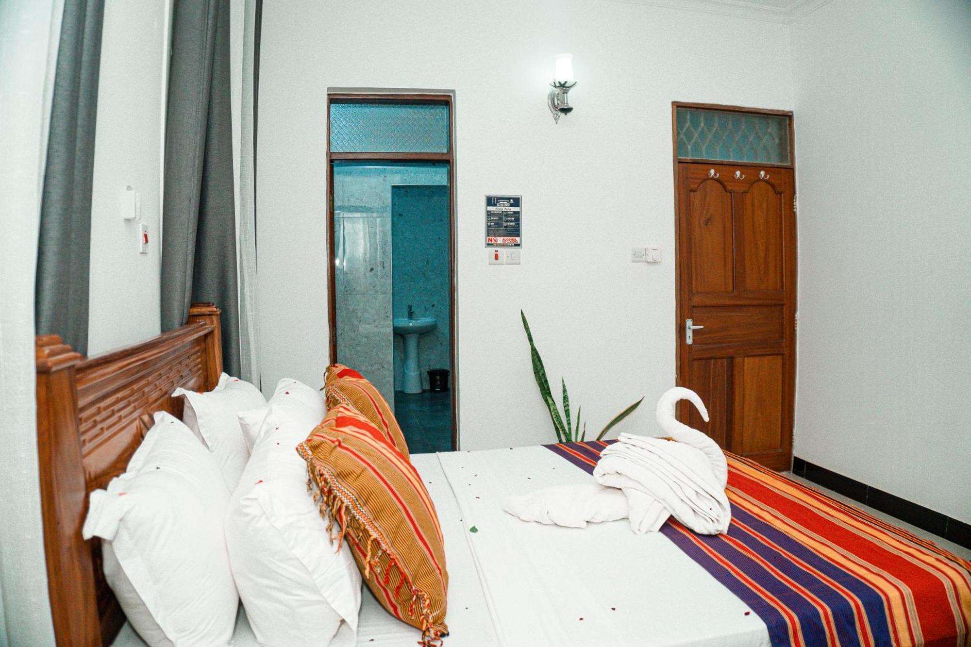 64 Zenj House Luxury Airport B&B Mbweni Екстер'єр фото