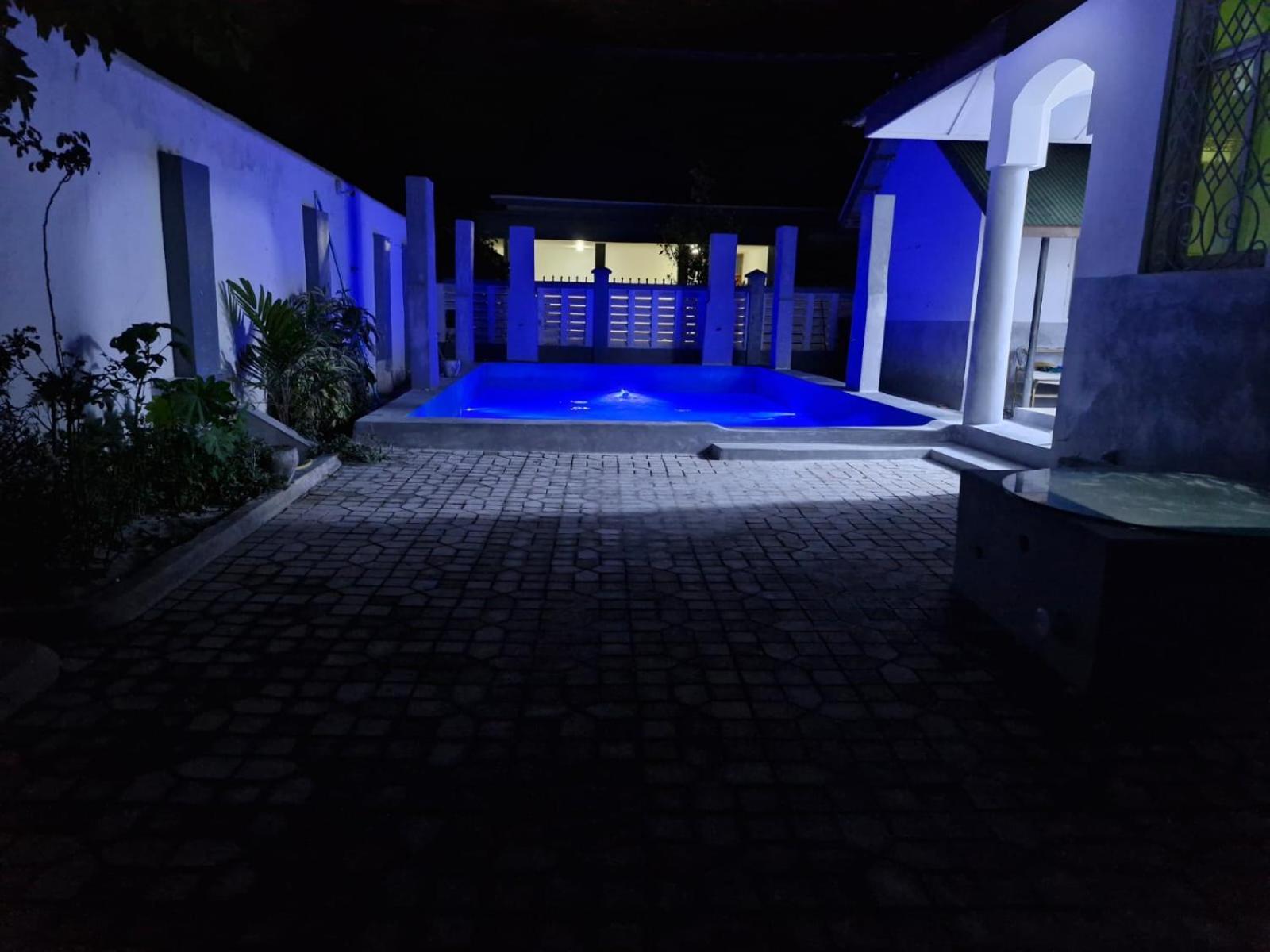 64 Zenj House Luxury Airport B&B Mbweni Екстер'єр фото